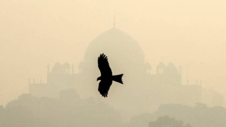 Delhi smoggy